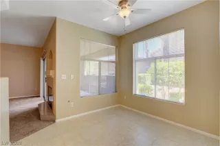 Photo #4: 2136593 Listing