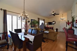 Photo #4: 2136638 Listing 