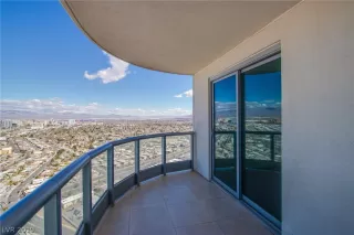 Photo #1: 2136666 Listing