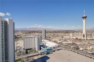 Photo #5: 2136666 Listing