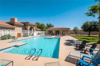 Photo #1: 2136729 Listing 
