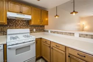 Photo #6: 2136729 Listing 
