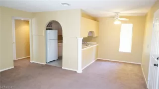 Photo #2: 2136731 Listing 