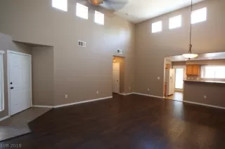 Photo #2: 2136745 Listing 