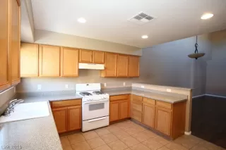 Photo #4: 2136745 Listing 