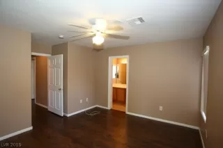 Photo #6: 2136745 Listing 