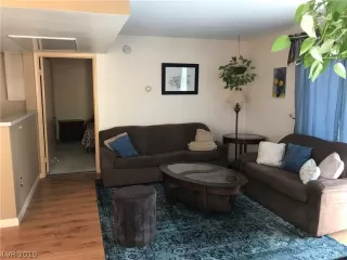 Photo #2: 2136748 Listing 