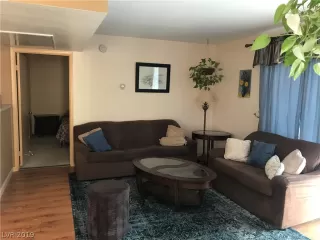 Photo #4: 2136748 Listing 