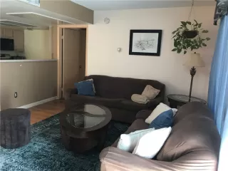 Photo #5: 2136748 Listing 