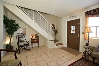 Photo #3: 2136772 Listing