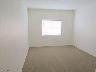 Photo #4: 2136806 Listing