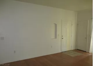 Photo #6: 2136814 Listing 