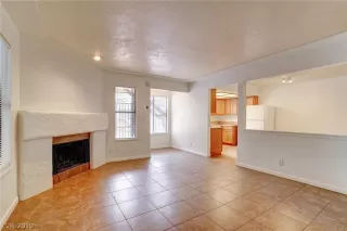 Photo #2: 2136864 Listing 