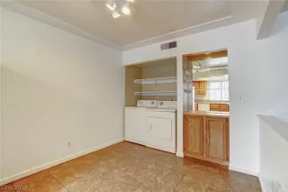 Photo #6: 2136864 Listing 