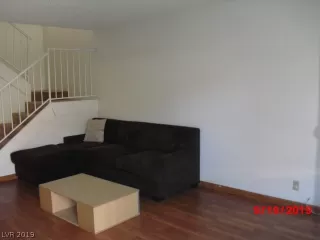 Photo #3: 2136869 Listing