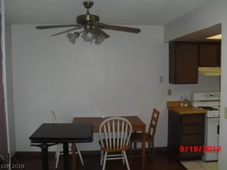 Photo #4: 2136869 Listing