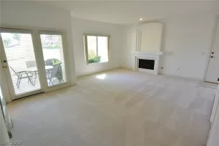 Photo #6: 2136878 Listing 