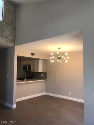 Photo #2: 2136887 Listing 