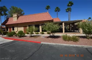 Photo #2: 2136892 Listing 