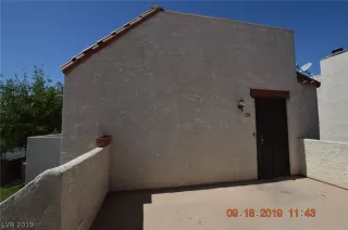 Photo #6: 2136892 Listing 