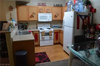 Photo #2: 2136960 Listing