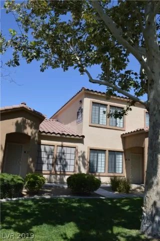 Photo #5: 2136960 Listing