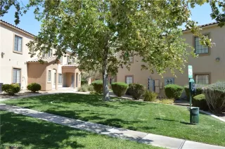 Photo #6: 2136960 Listing