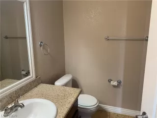 Photo #4: 2136975 Listing 