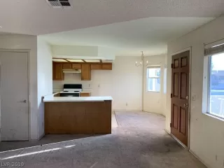 Photo #4: 2136992 Listing