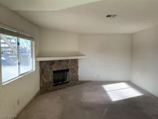 Photo #6: 2136992 Listing