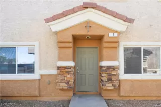 Photo #2: 2137017 Listing