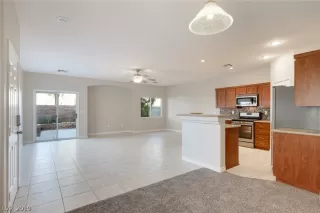 Photo #3: 2137017 Listing