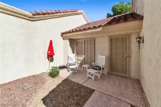 Photo #1: 2137023 Listing