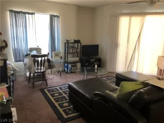 Photo #2: 2137028 Listing