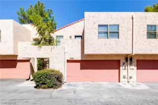 Photo #3: 2137052 Listing 