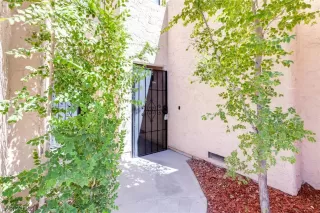 Photo #5: 2137052 Listing 