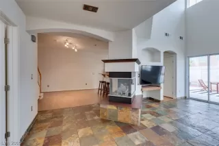 Photo #2: 2137058 Listing 