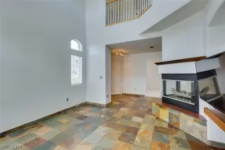 Photo #6: 2137058 Listing 