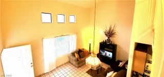 Photo #2: 2137104 Listing