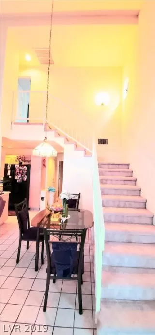 Photo #4: 2137104 Listing