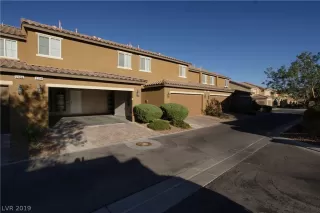 Photo #3: 2137116 Listing 