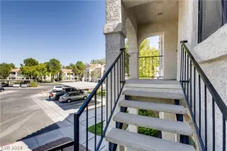 Photo #2: 2137121 Listing