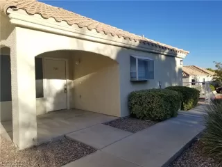 Photo #1: 2137149 Listing 