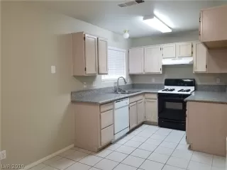 Photo #6: 2137149 Listing 