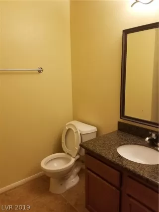 Photo #5: 2137161 Listing