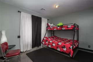 Photo #2: 2137223 Listing 