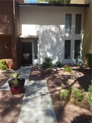 Photo #1: 2137232 Listing