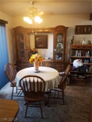 Photo #4: 2137232 Listing