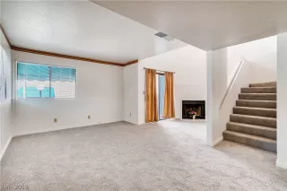 Photo #5: 2137258 Listing