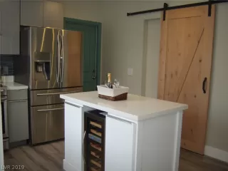 Photo #4: 2137284 Listing